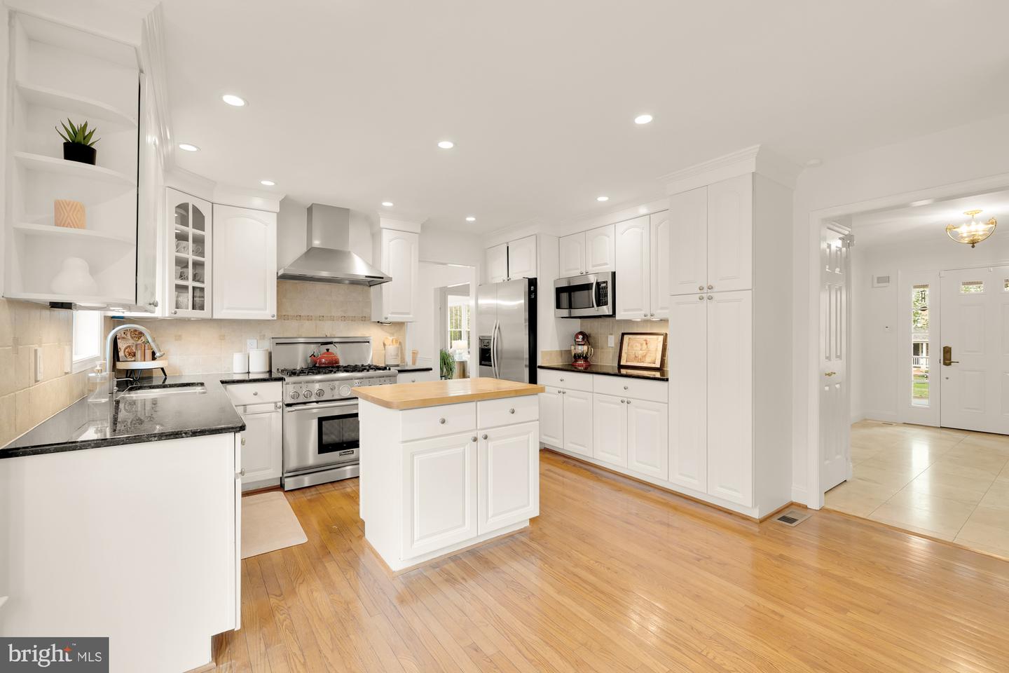 5963 Ranleigh Manor Dr