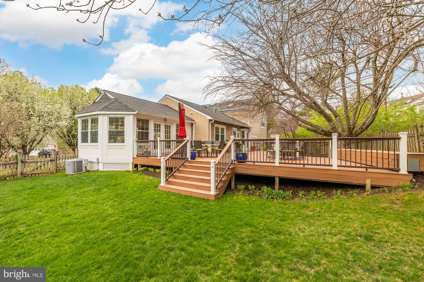5963 Ranleigh Manor Dr