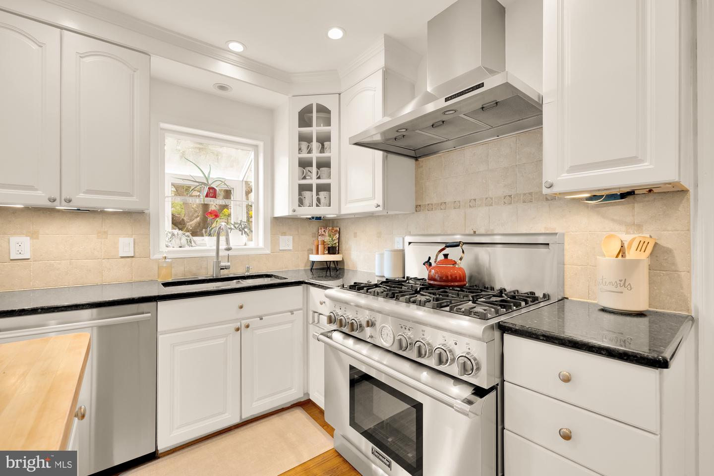 5963 Ranleigh Manor Dr