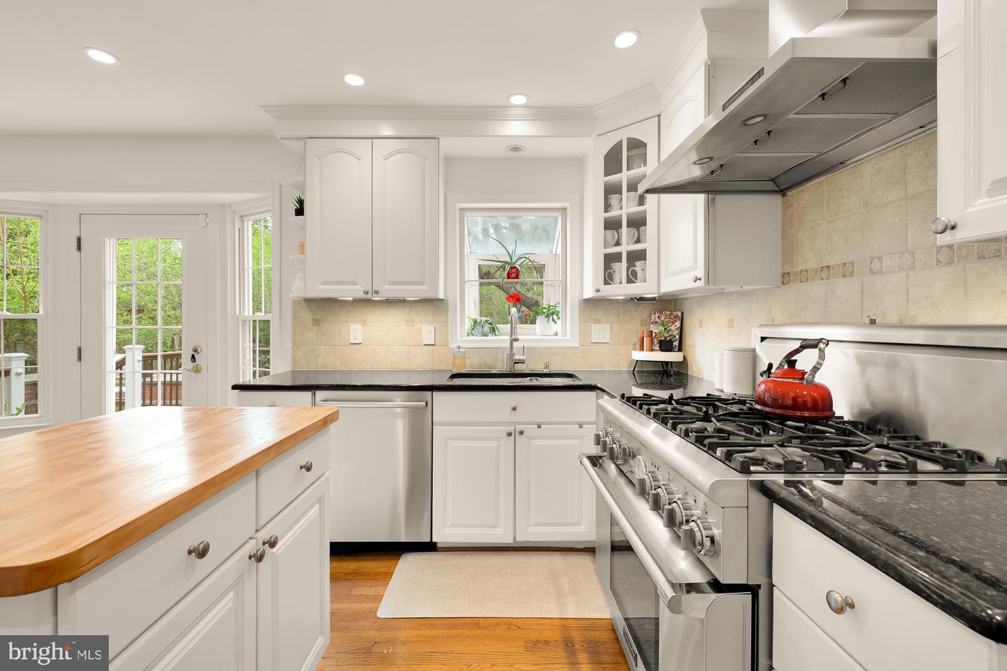 5963 Ranleigh Manor Dr