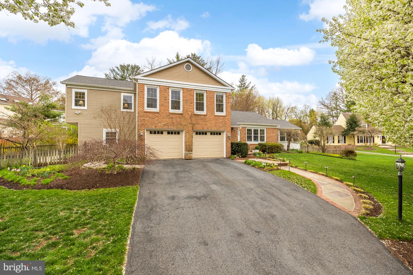 5963 Ranleigh Manor Dr