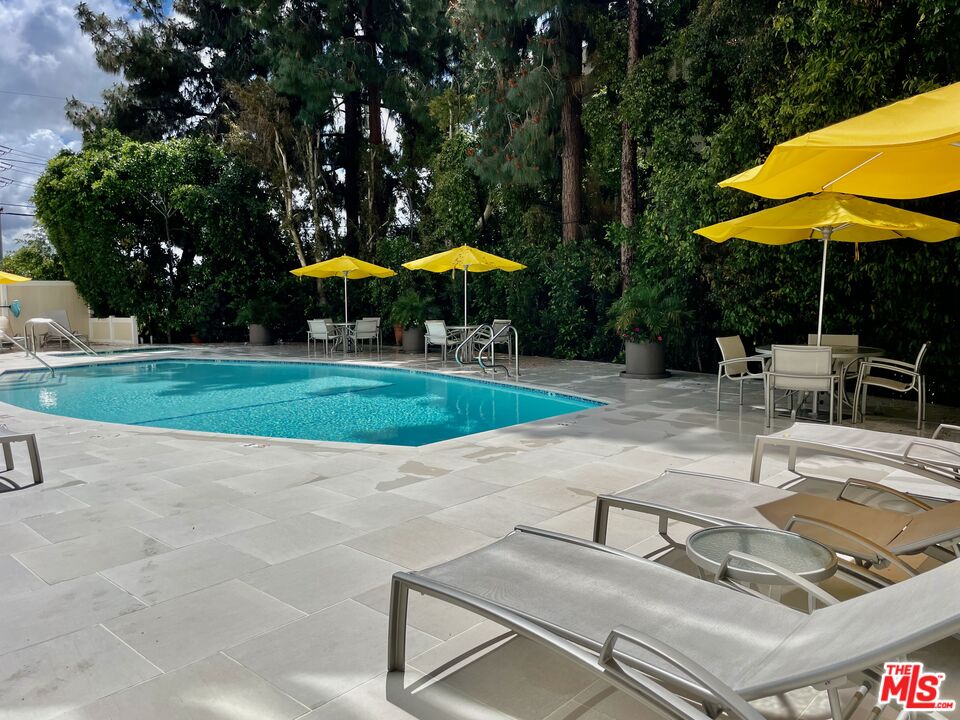 8530 Holloway Dr Unit: 324