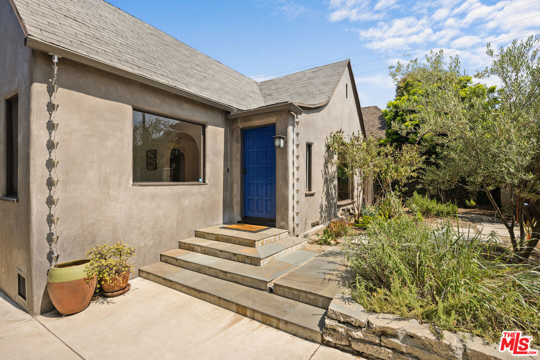 1307 Hauser Blvd