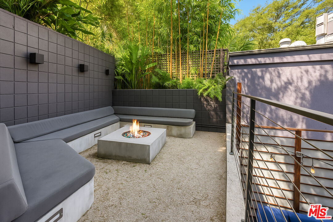 7242 Woodrow Wilson Dr