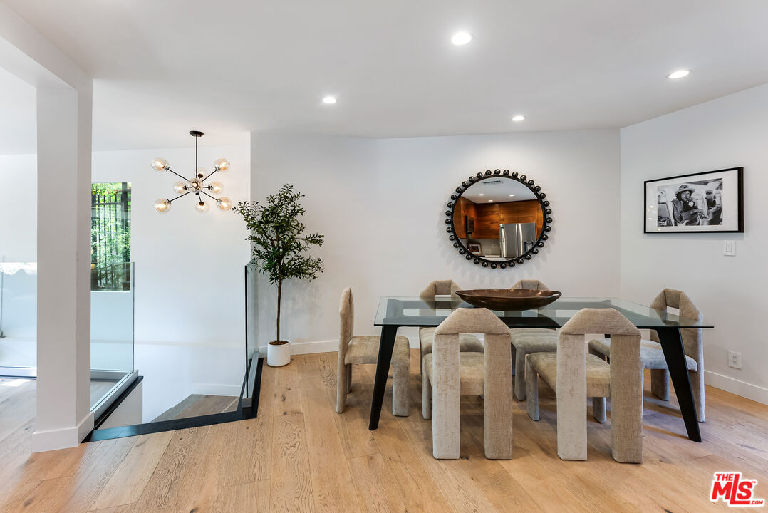 7242 Woodrow Wilson Dr