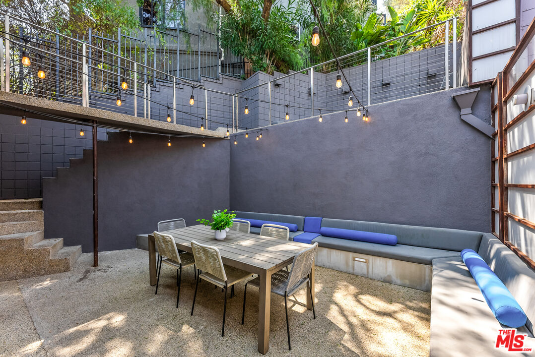 7242 Woodrow Wilson Dr