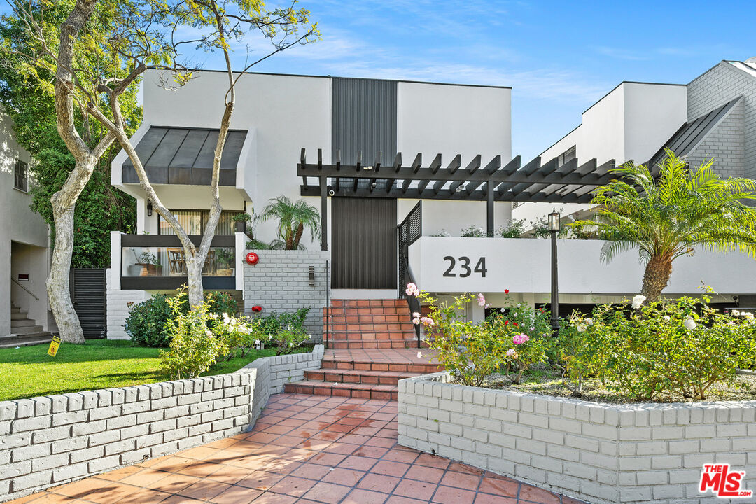 234 S Tower Dr Unit: 2