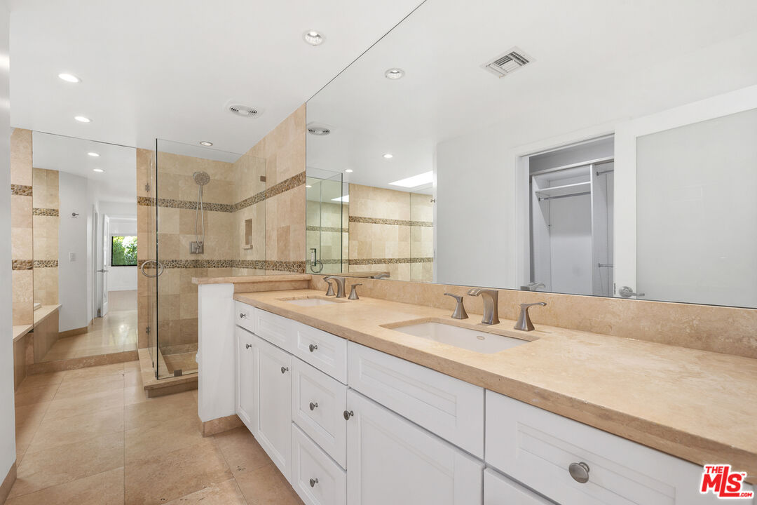234 S Tower Dr Unit: 2