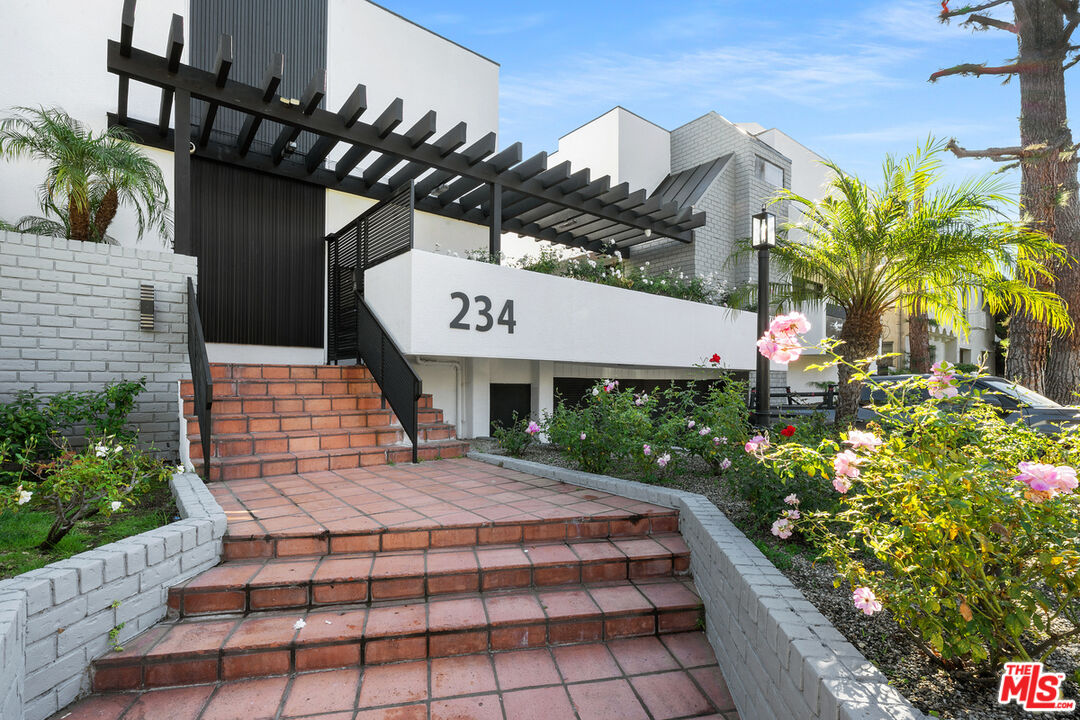 234 S Tower Dr Unit: 2