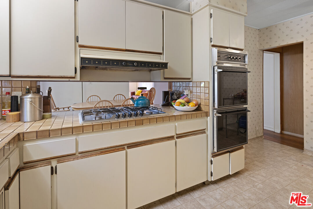 6501 Commodore Sloat Dr