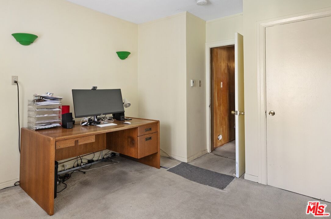 6501 Commodore Sloat Dr