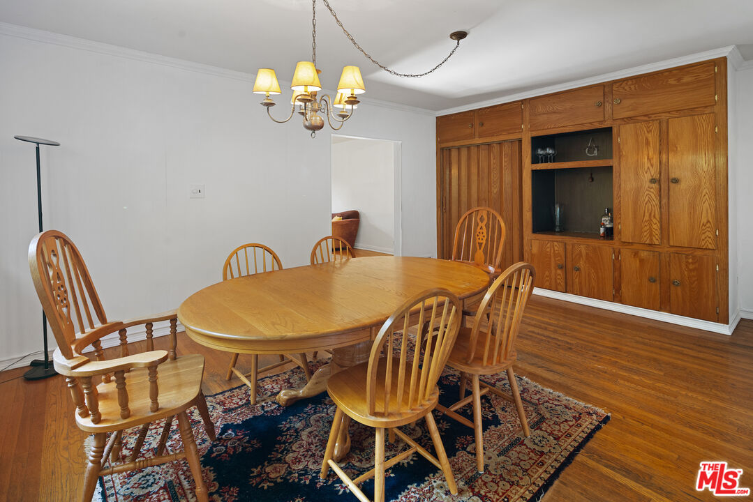 6501 Commodore Sloat Dr