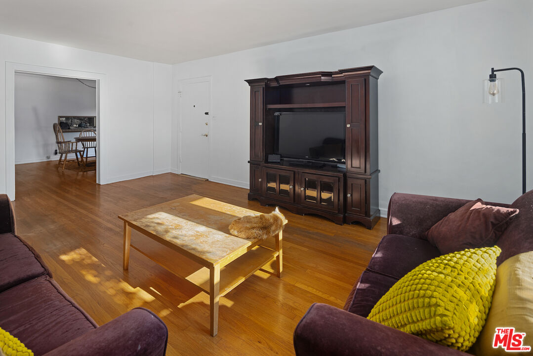 6501 Commodore Sloat Dr