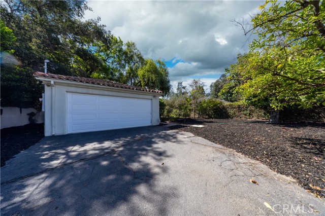 2175 Roanoke RD