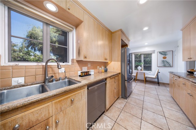 2175 Roanoke RD
