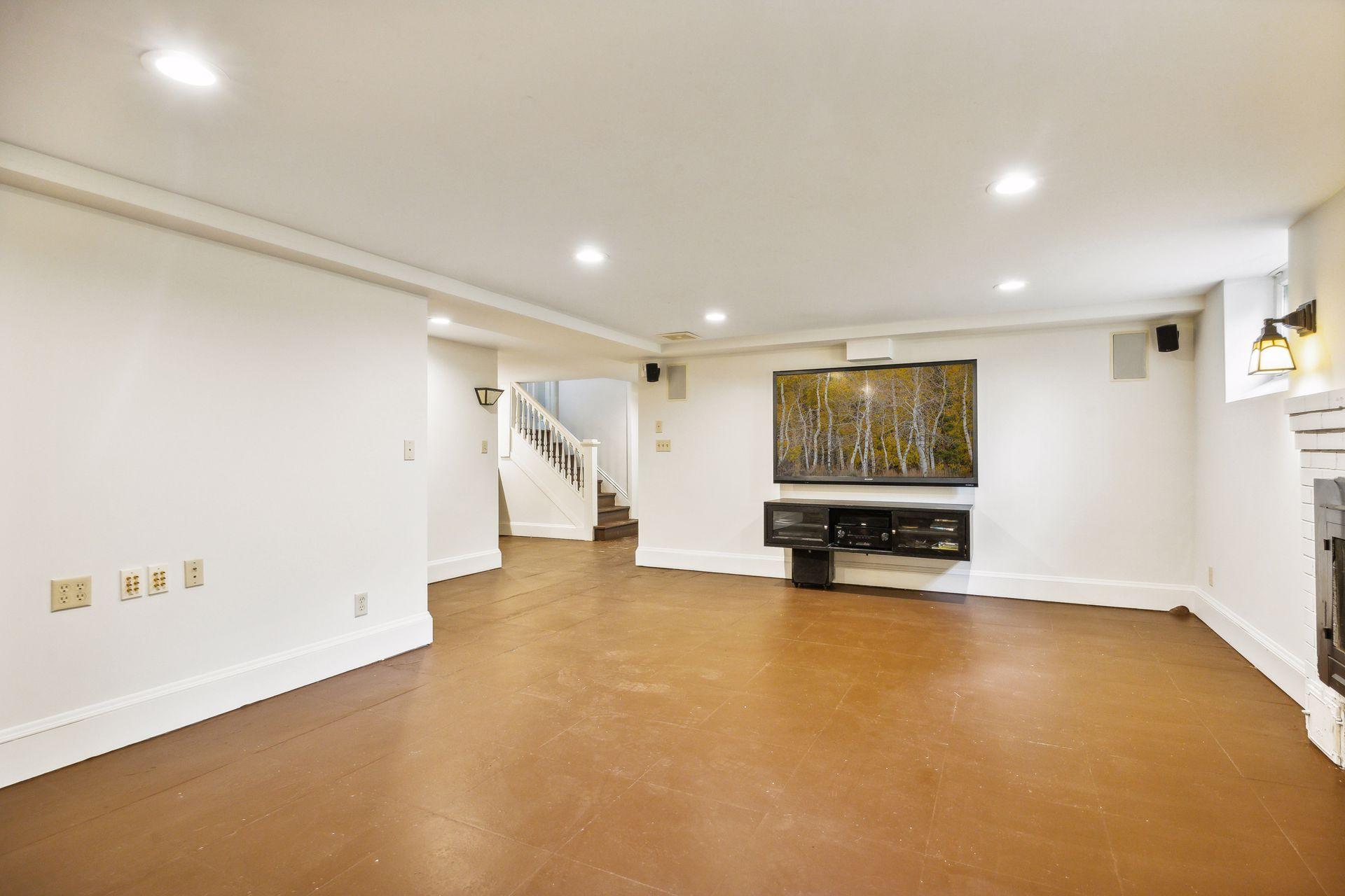 780 Summit Avenue