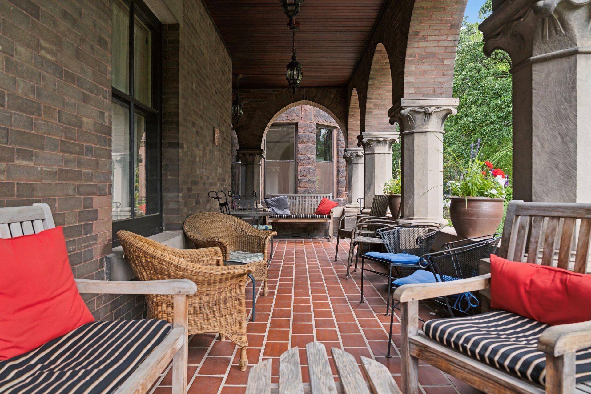 339 Summit Avenue Unit: 4