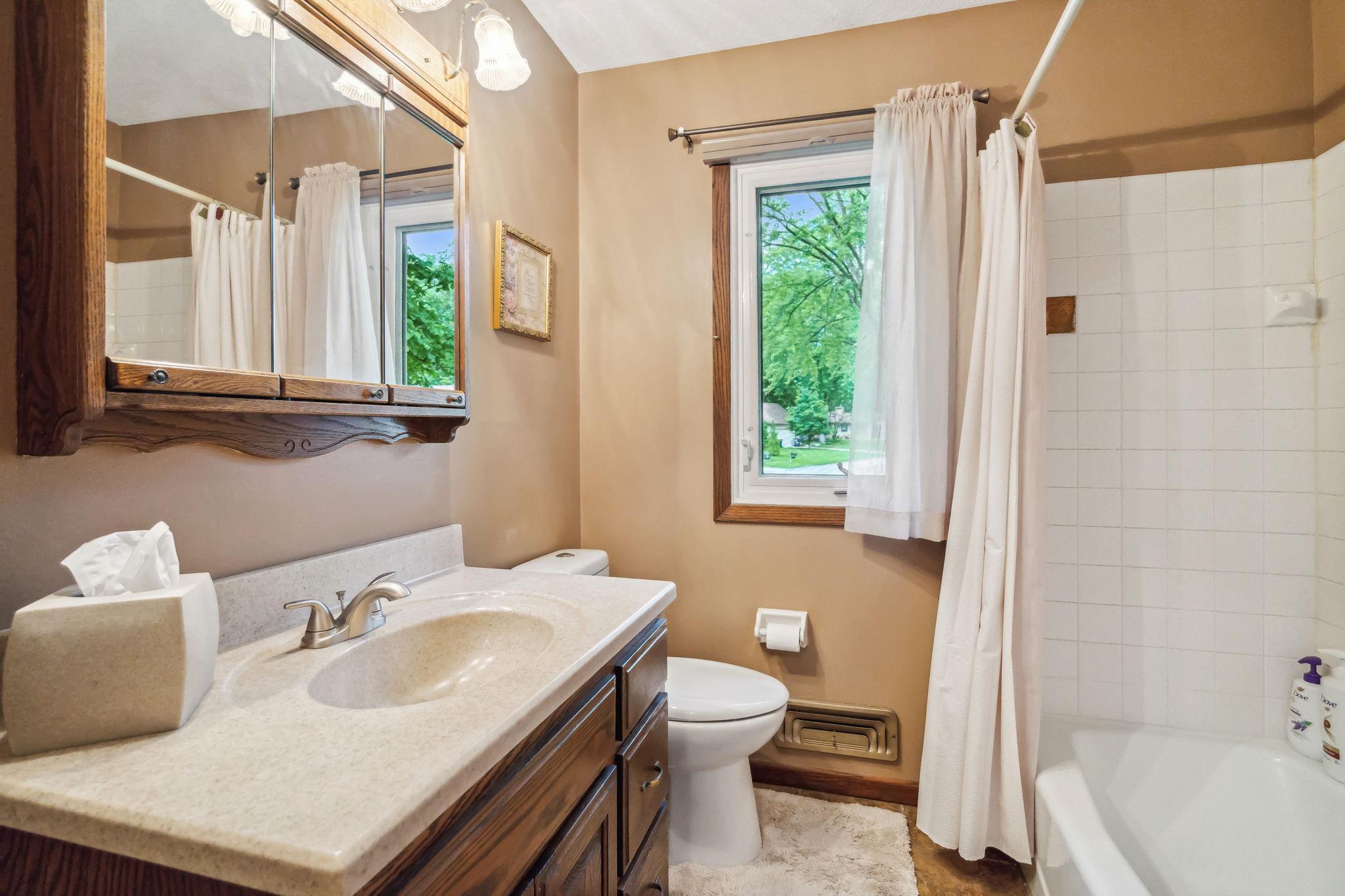 5706 Upper 136th Street Court W