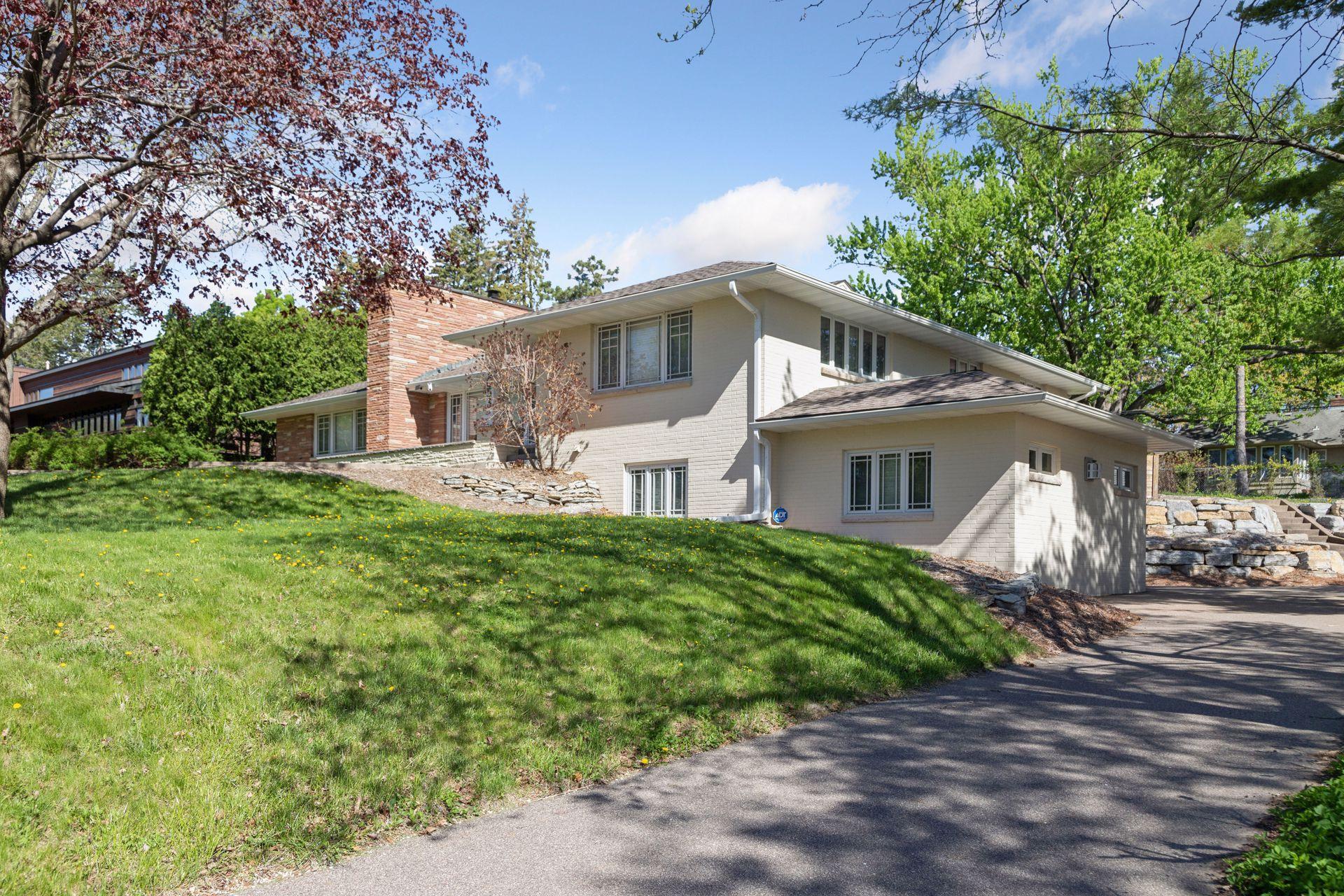 2053 Upper Saint Dennis Road