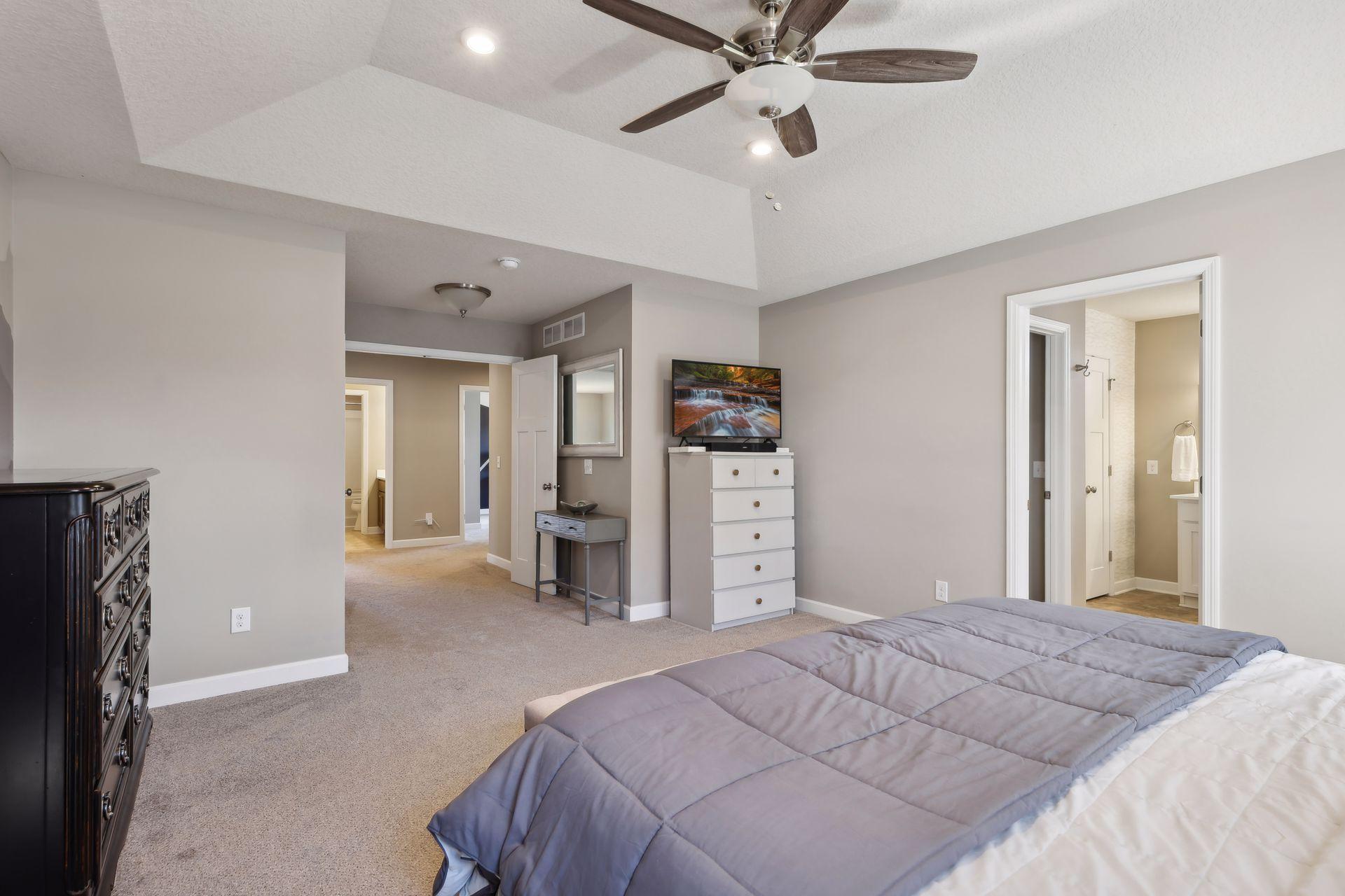 1014 Oakwood Road