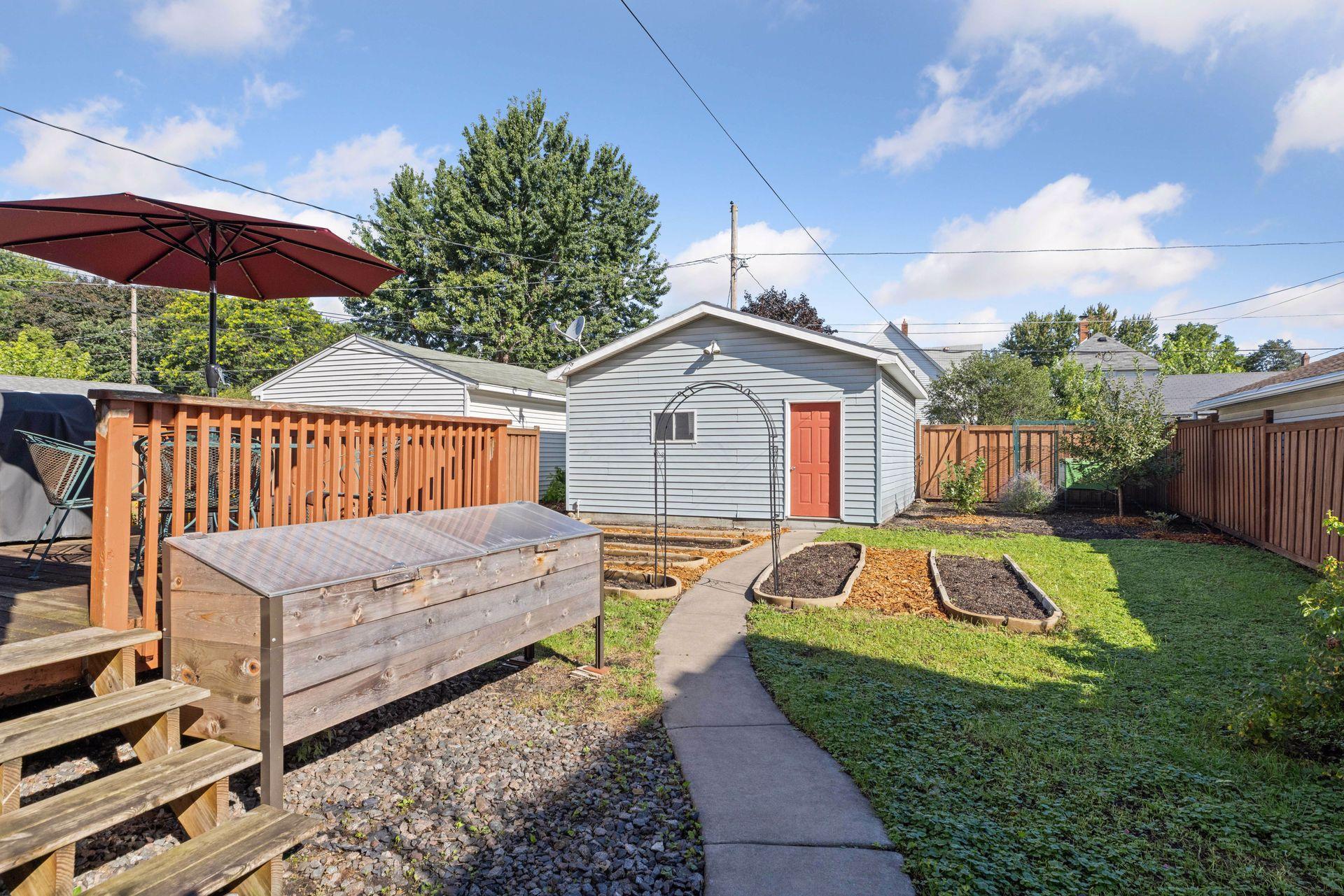 881 Bayard Avenue