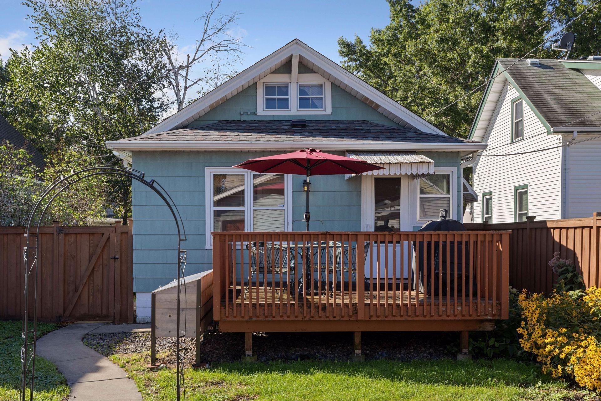 881 Bayard Avenue