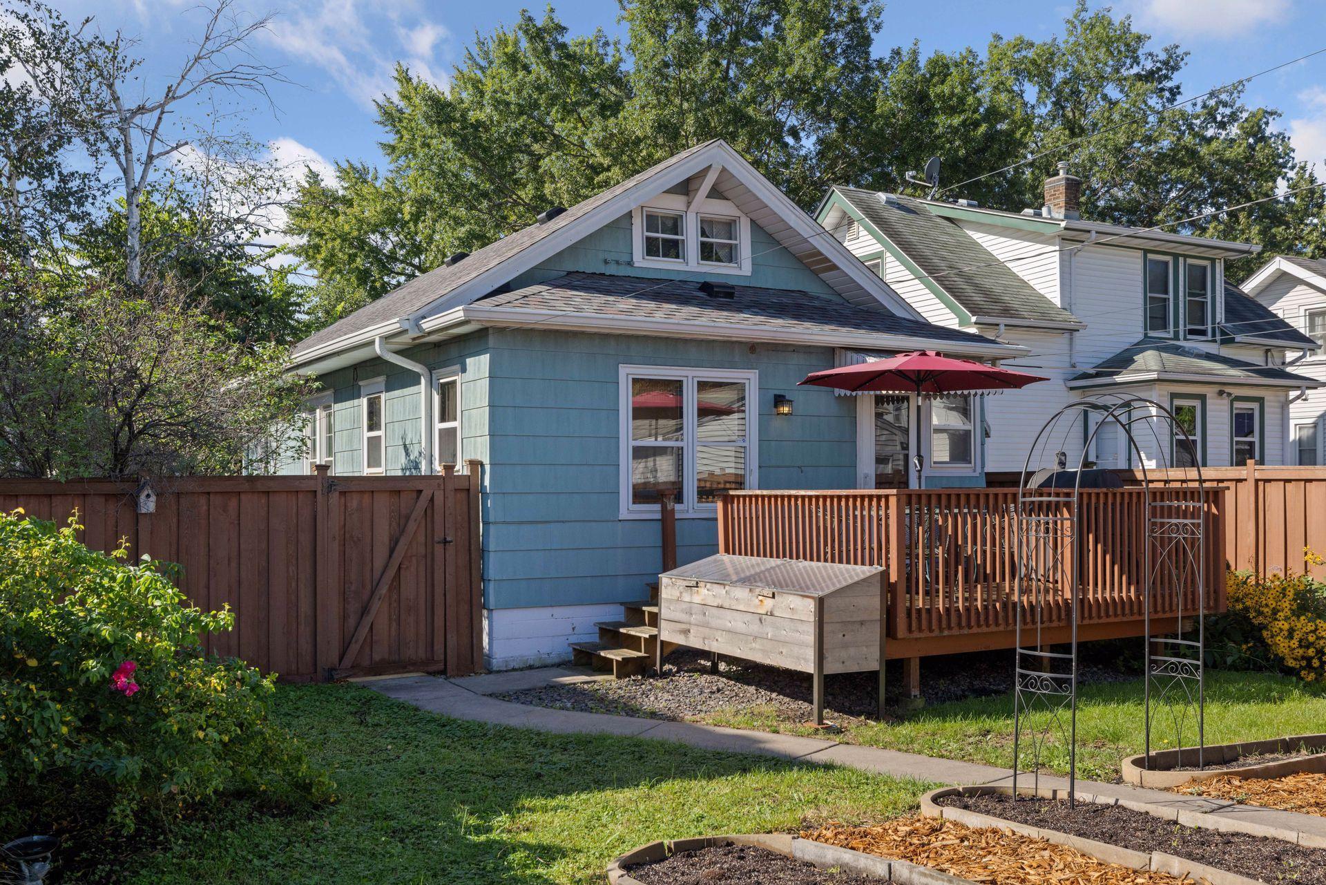 881 Bayard Avenue