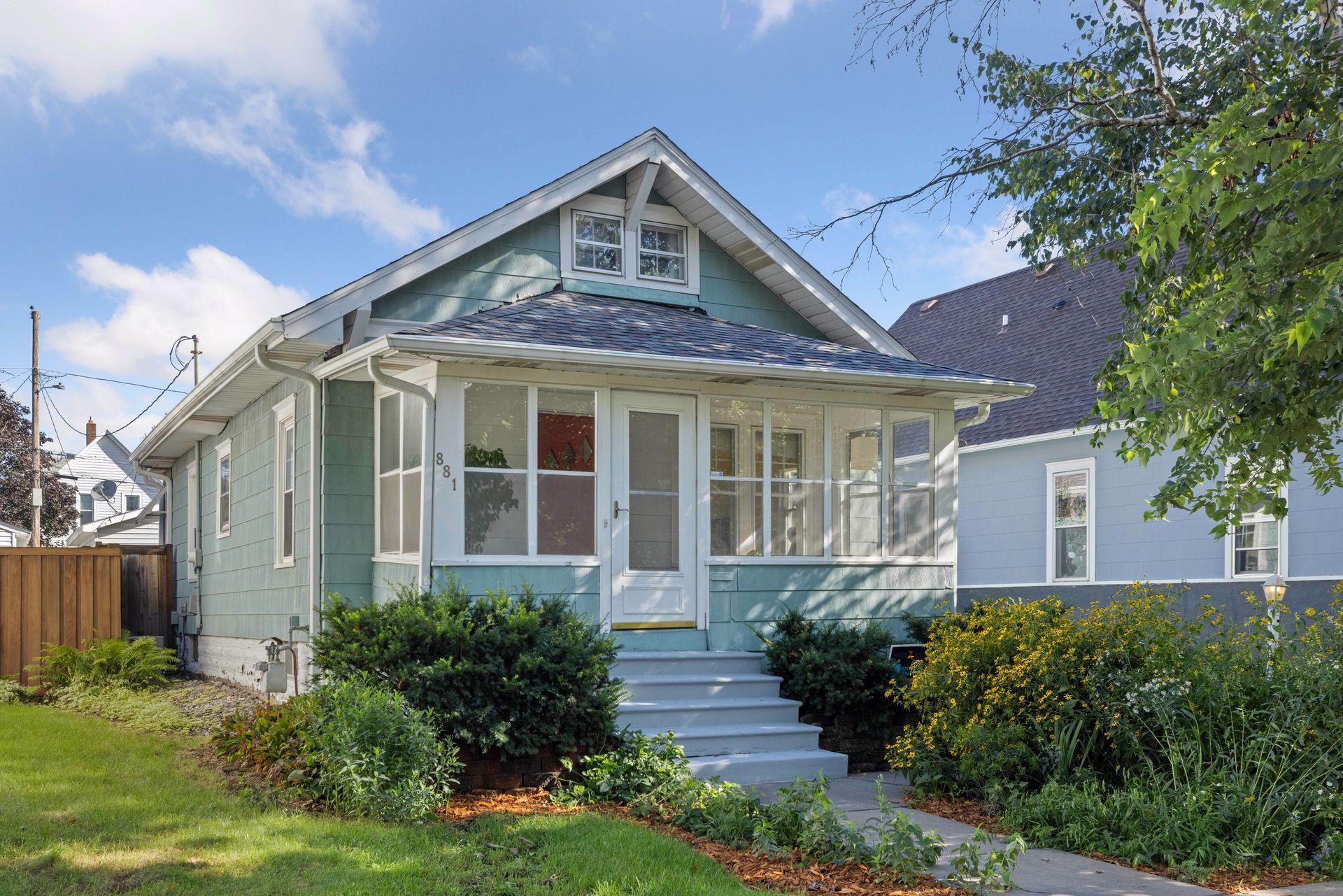881 Bayard Avenue