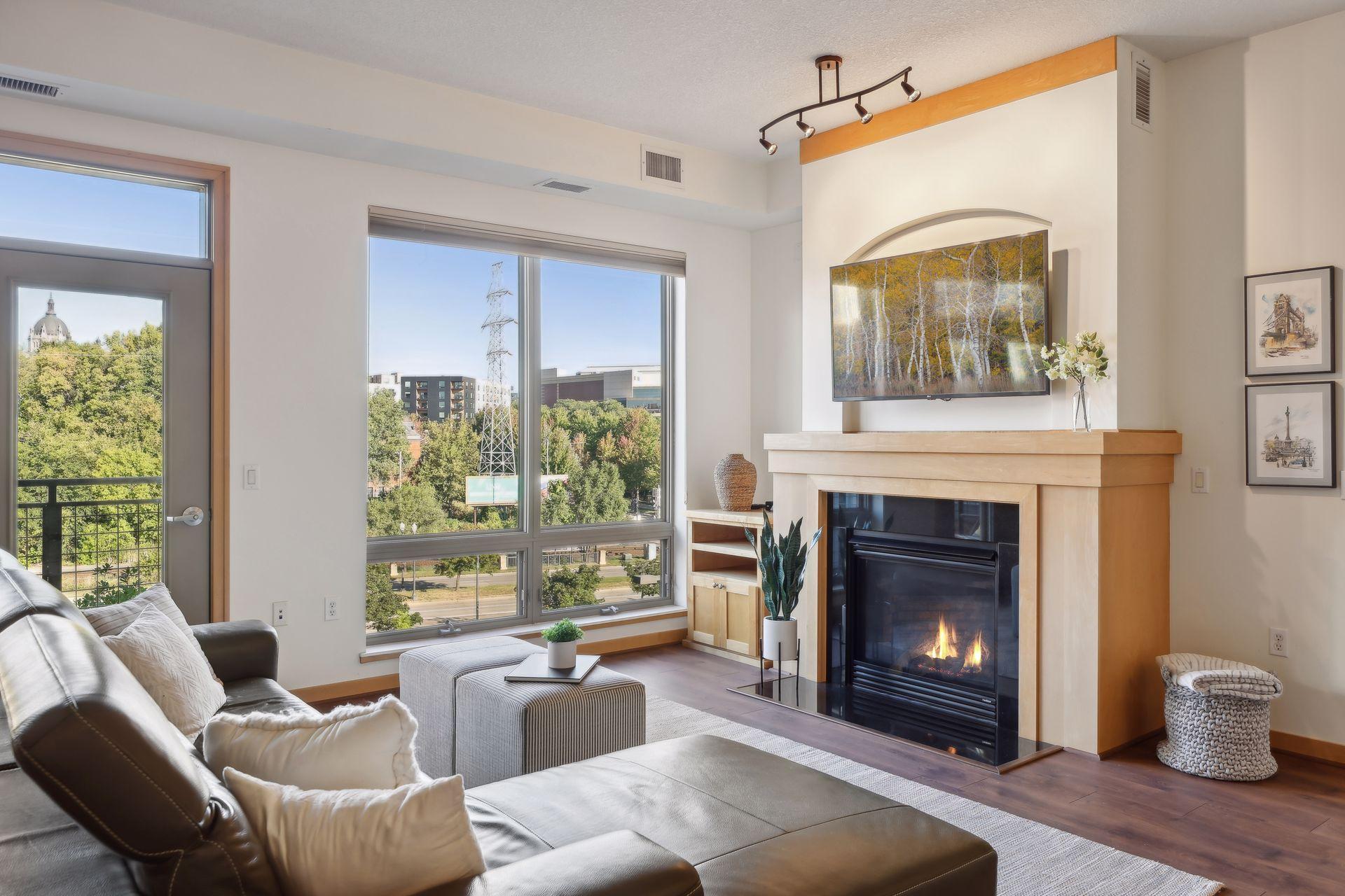 240 Spring Street Unit: 414