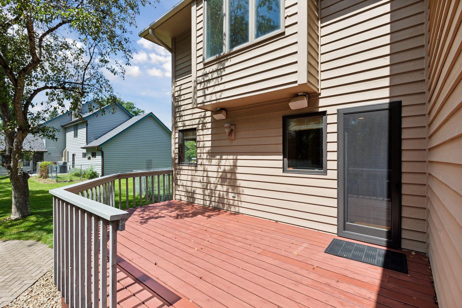 804 Deer Trail Point