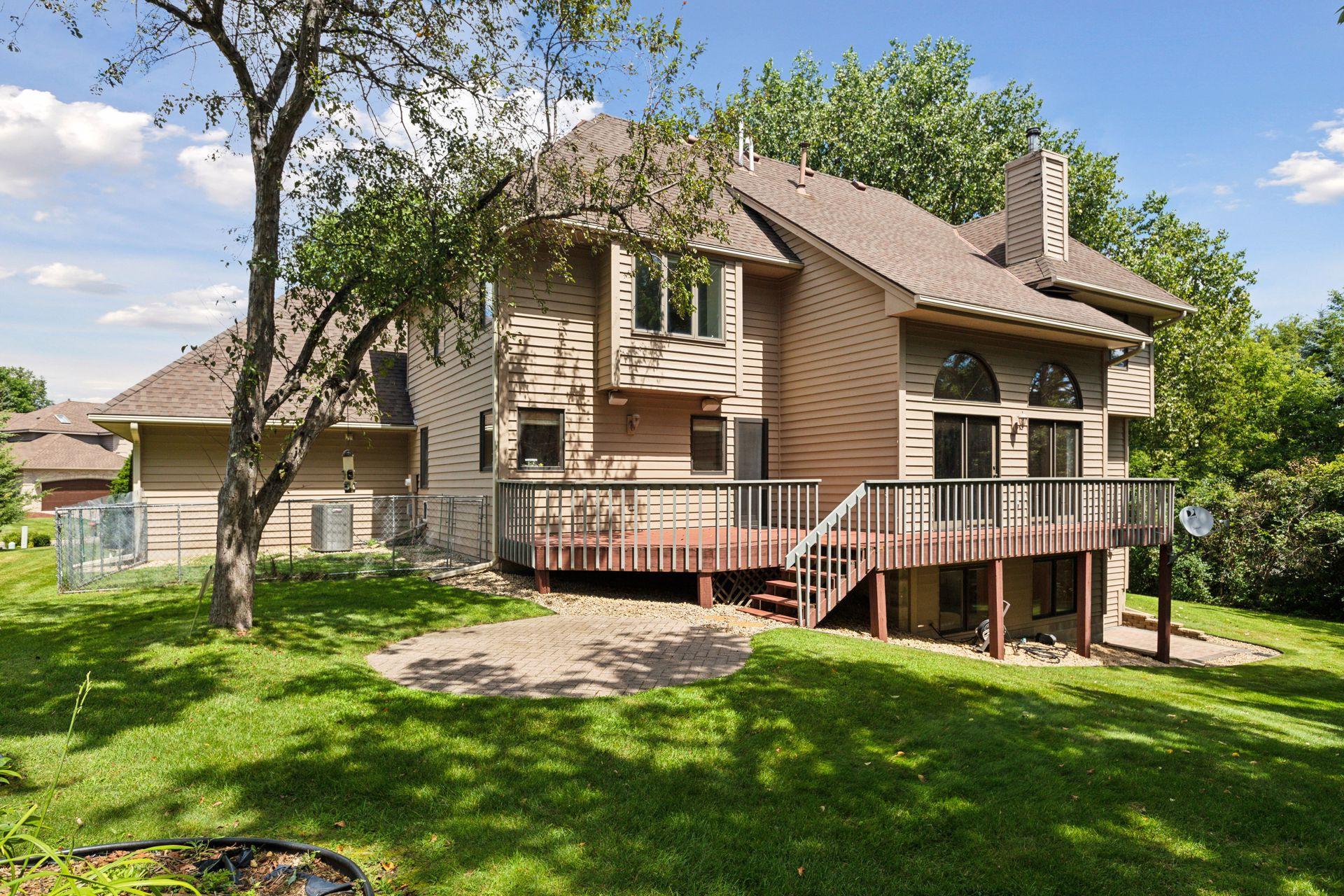 804 Deer Trail Point