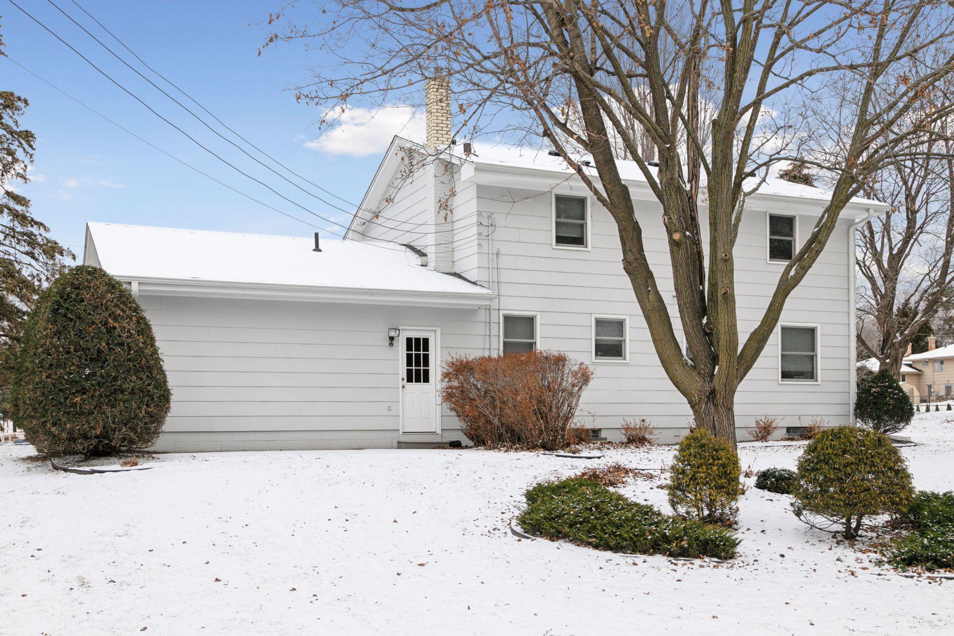 970 Douglas Road