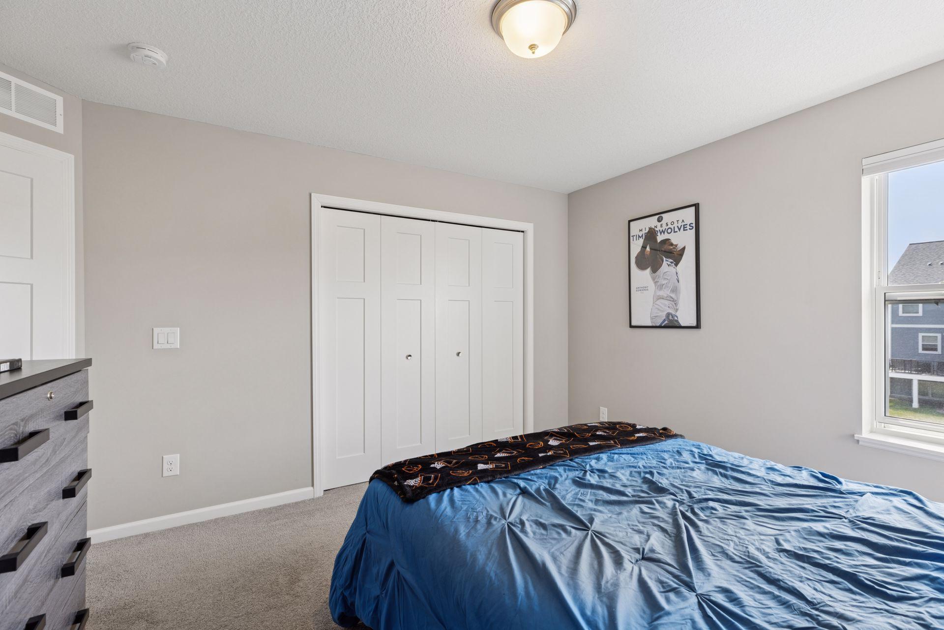 822 June Avenue N