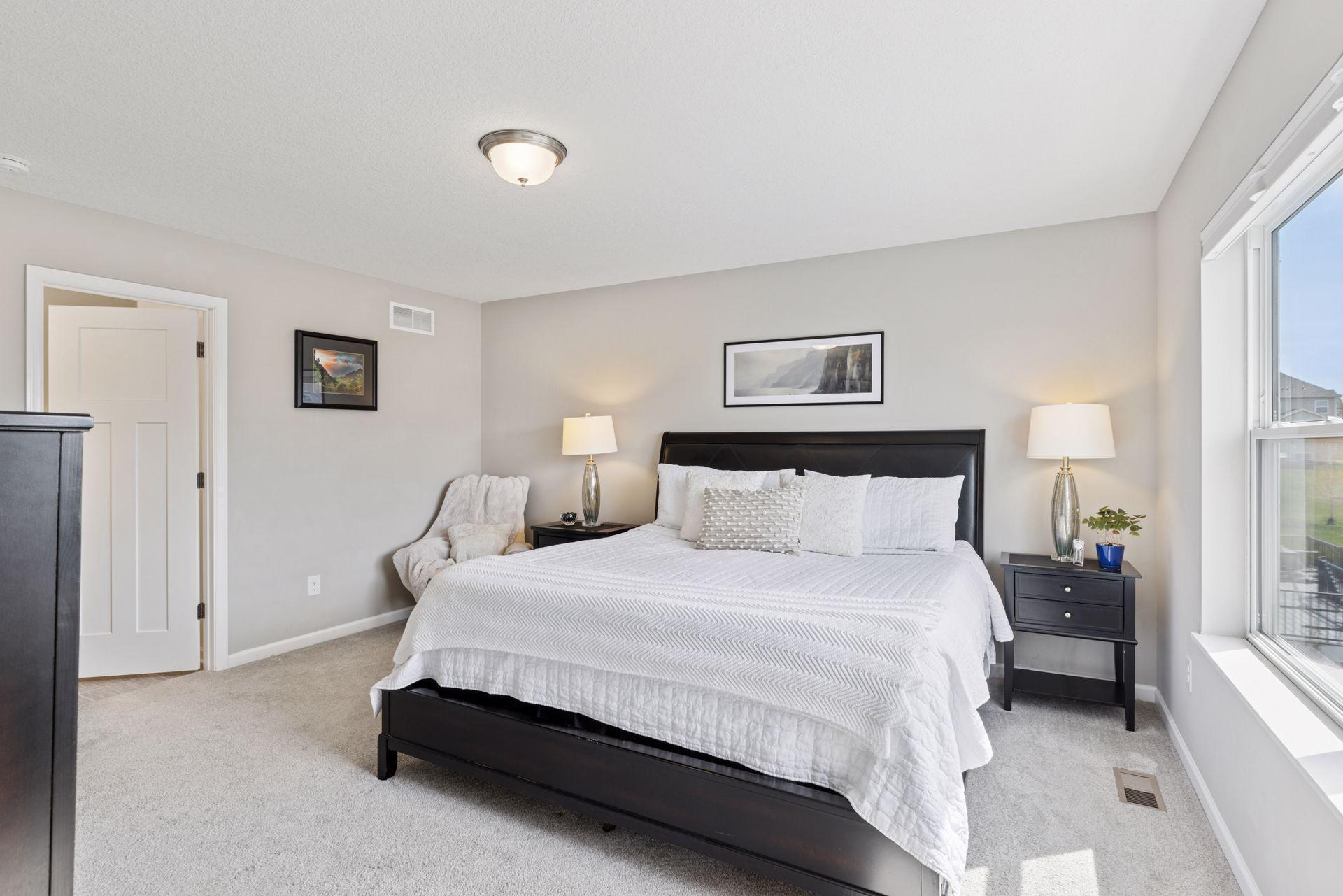 822 June Avenue N
