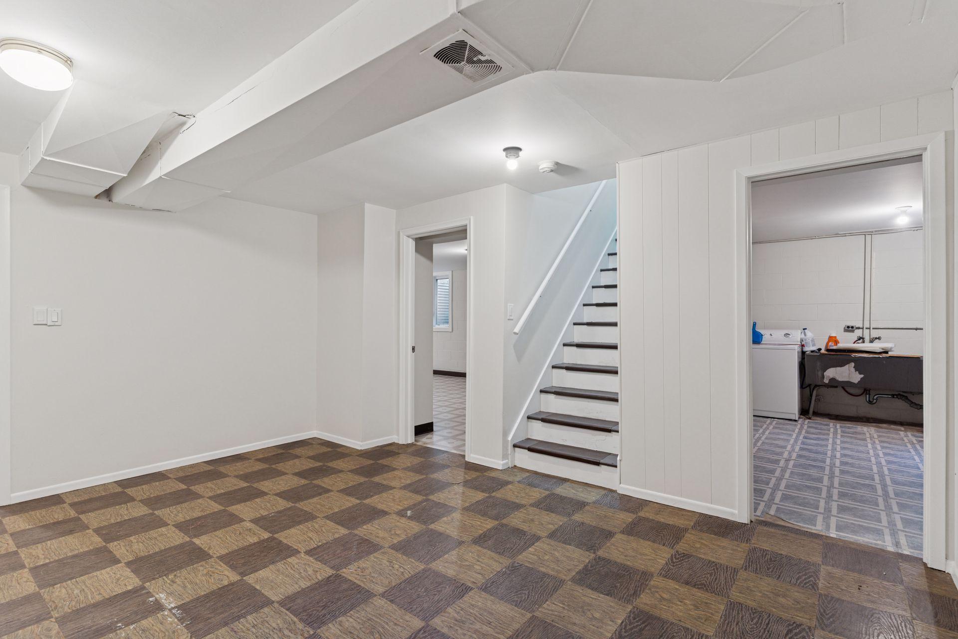 301 Butler Avenue E