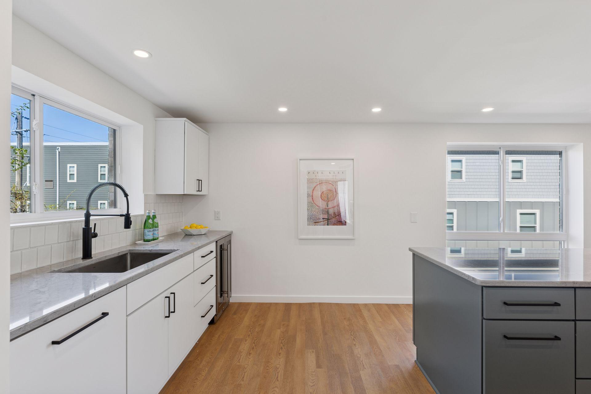 2221 Youngman Avenue Unit: 202