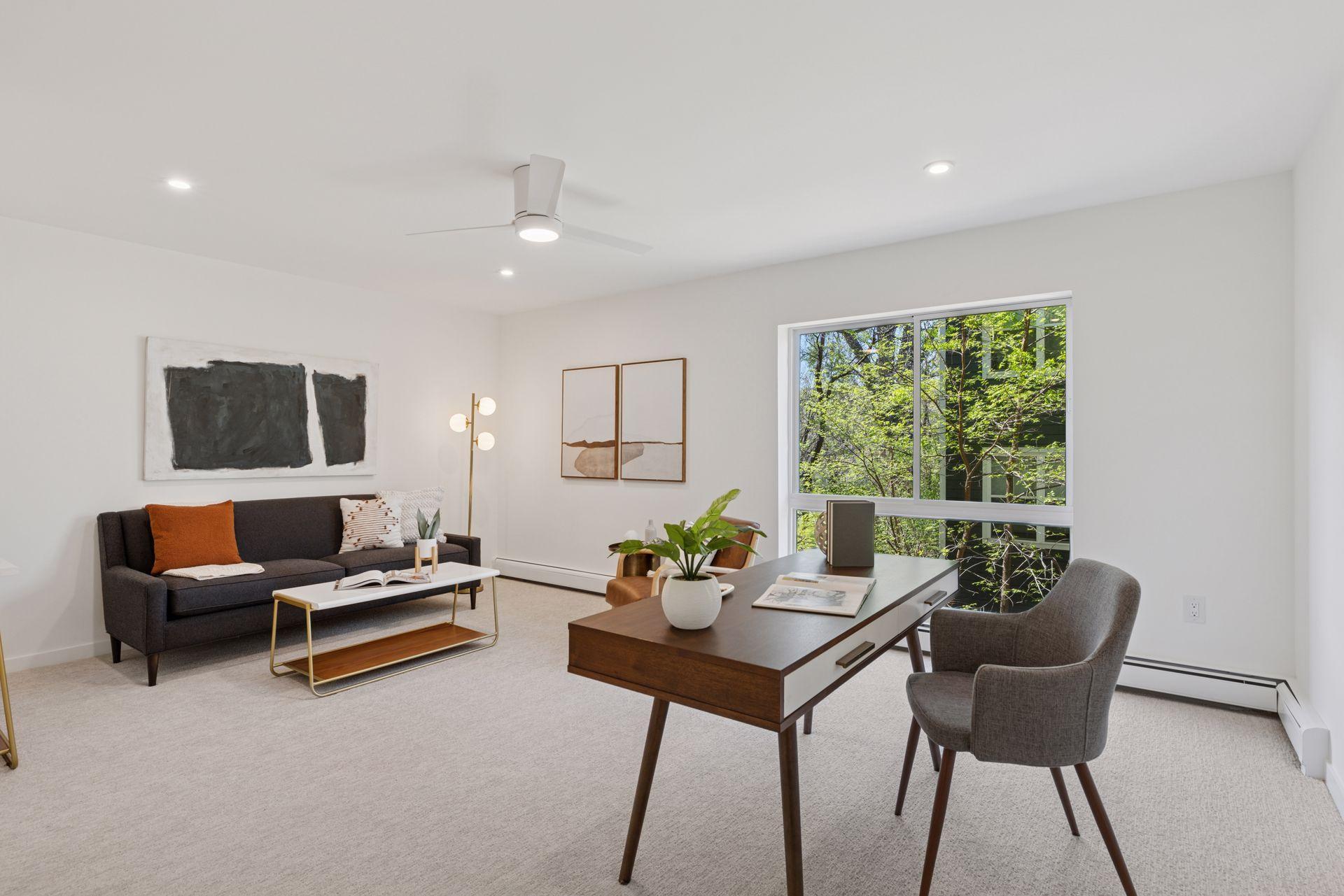 2221 Youngman Avenue Unit: 202