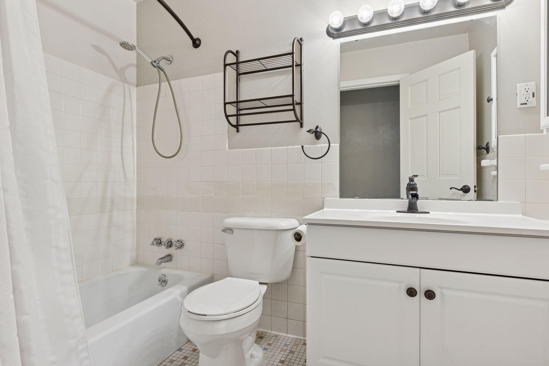 1540 Ashland Avenue Unit: 3