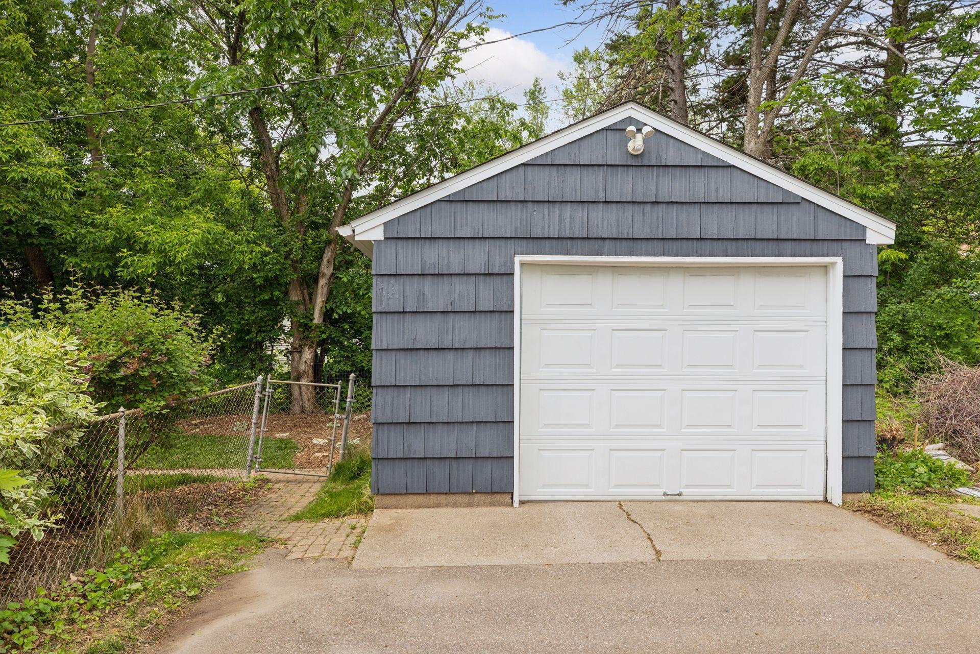 973 California Avenue W