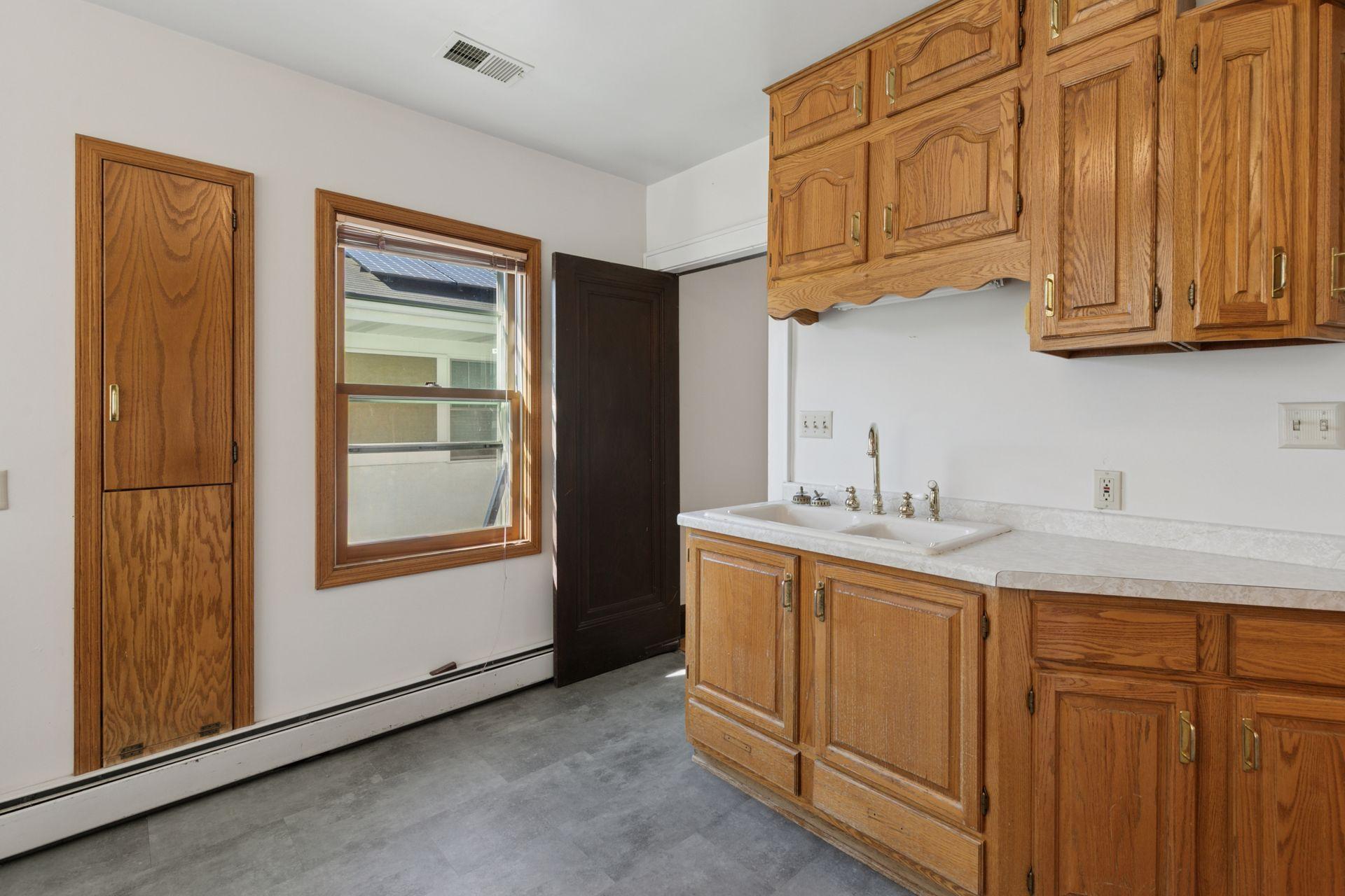 1926 Saint Clair Avenue