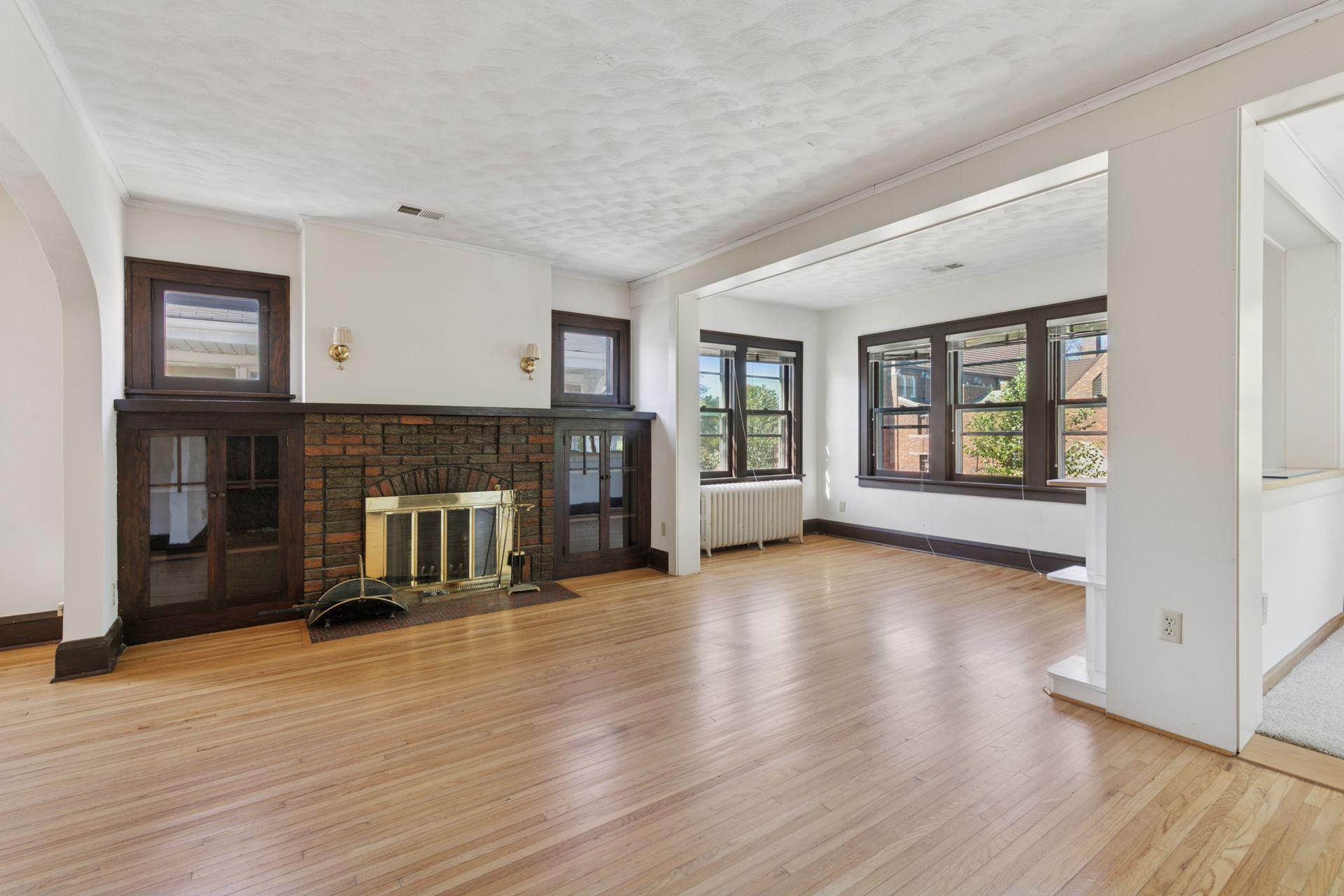 1926 Saint Clair Avenue