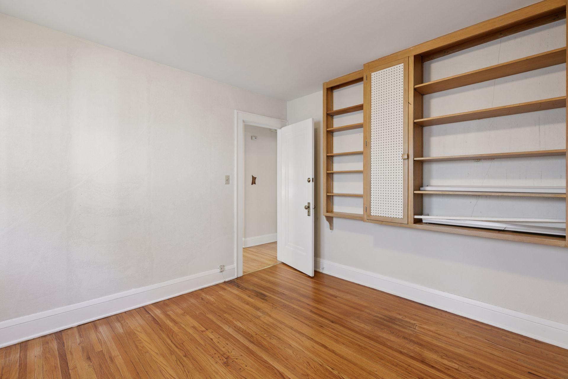 1926 Saint Clair Avenue