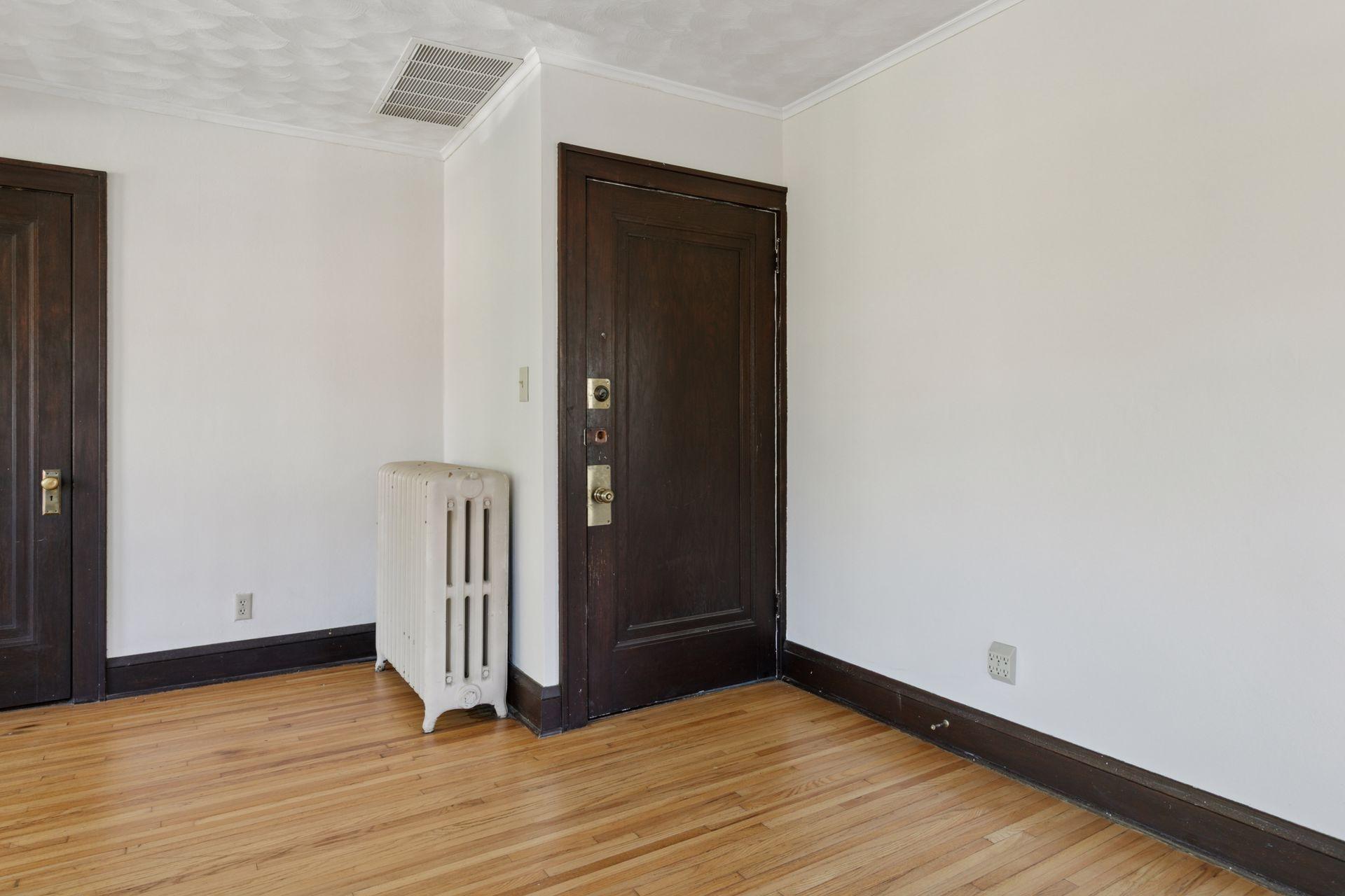 1926 Saint Clair Avenue