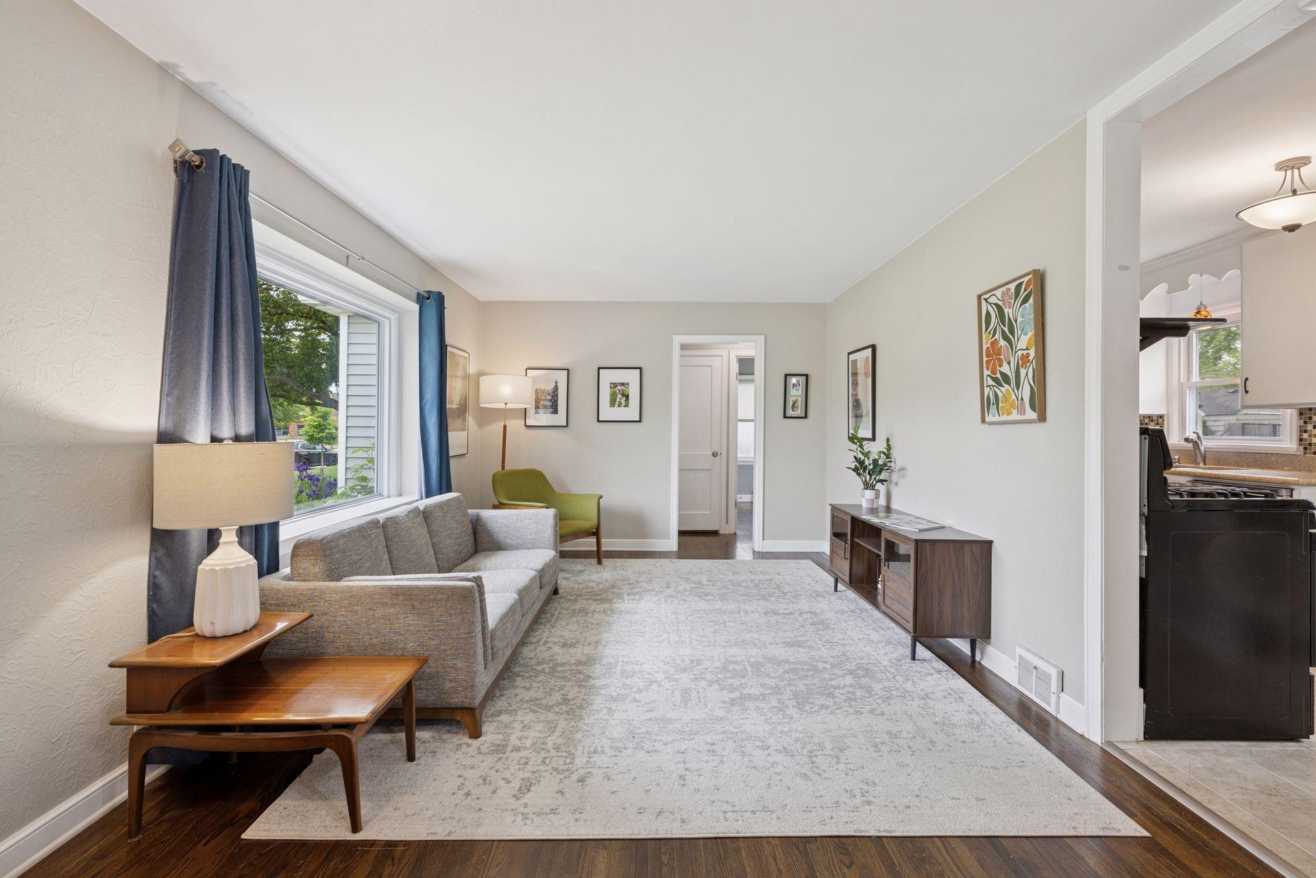 2033 Lacrosse Avenue