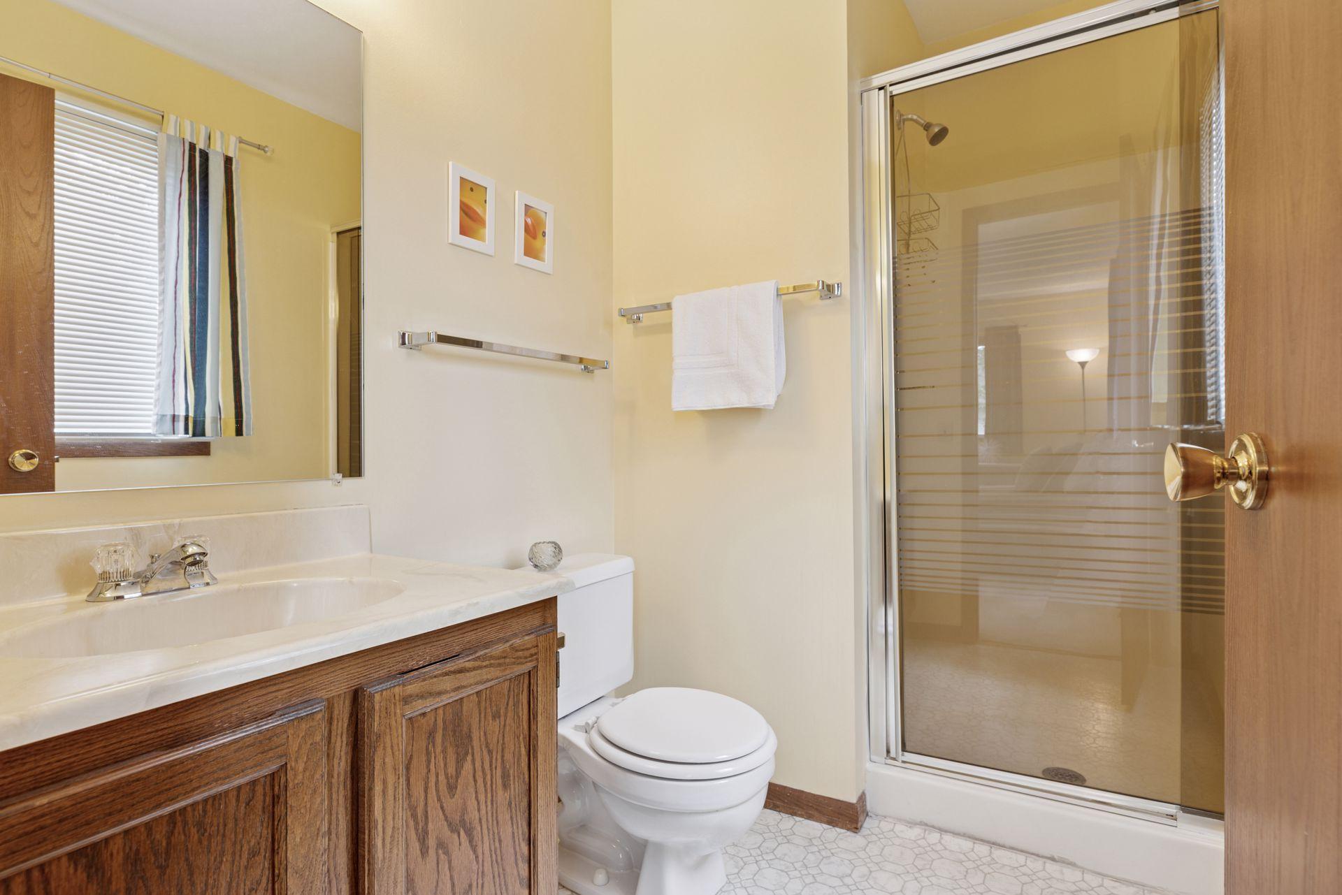 2254 Benson Avenue Unit: C
