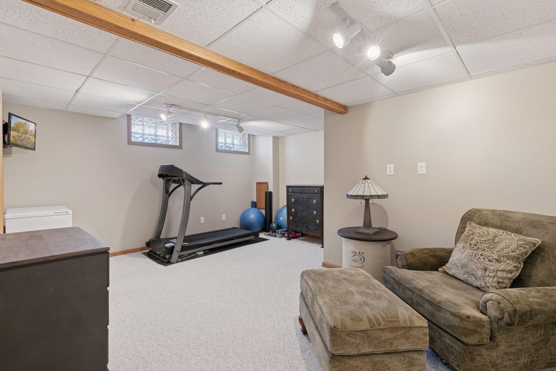 3649 Blue Jay Way