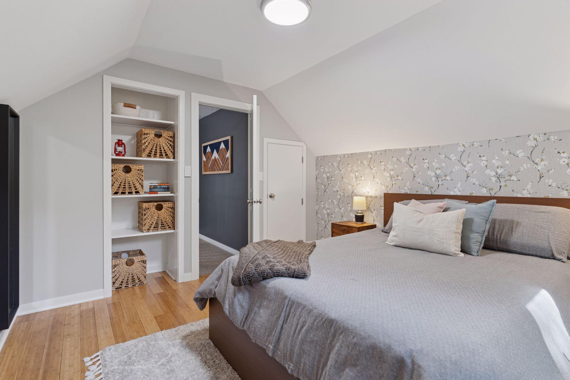 2135 Eleanor Avenue