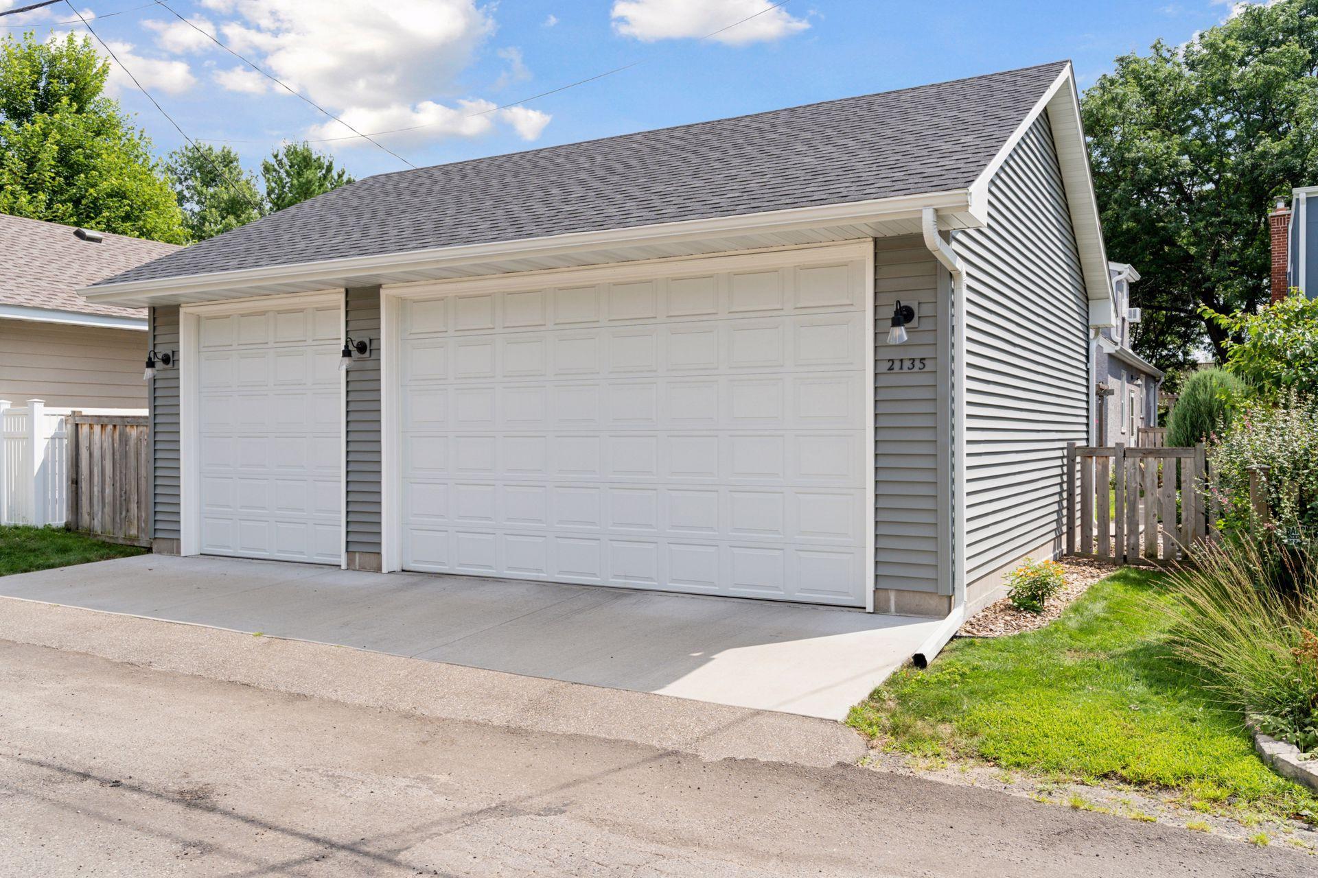 2135 Eleanor Avenue