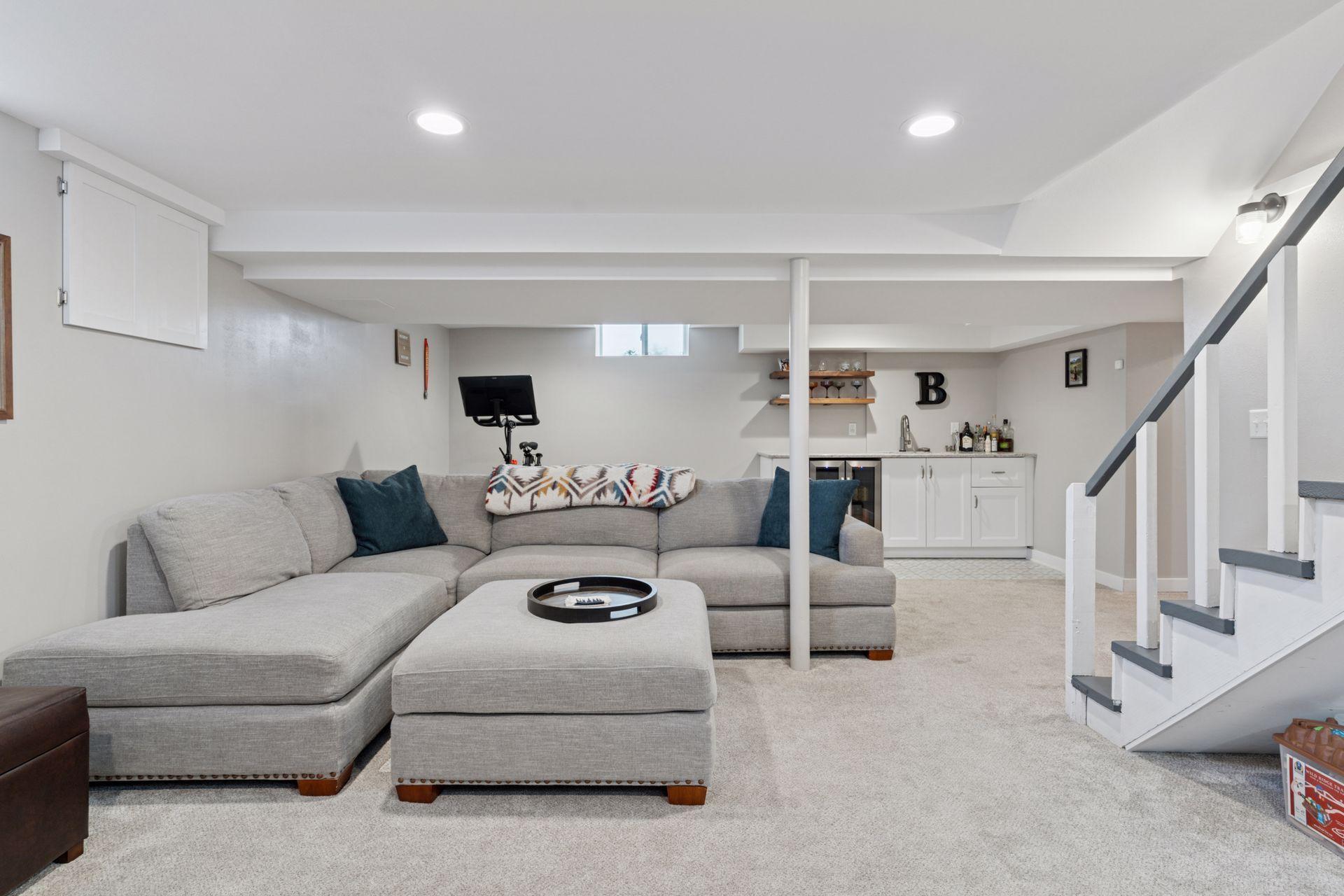 2135 Eleanor Avenue