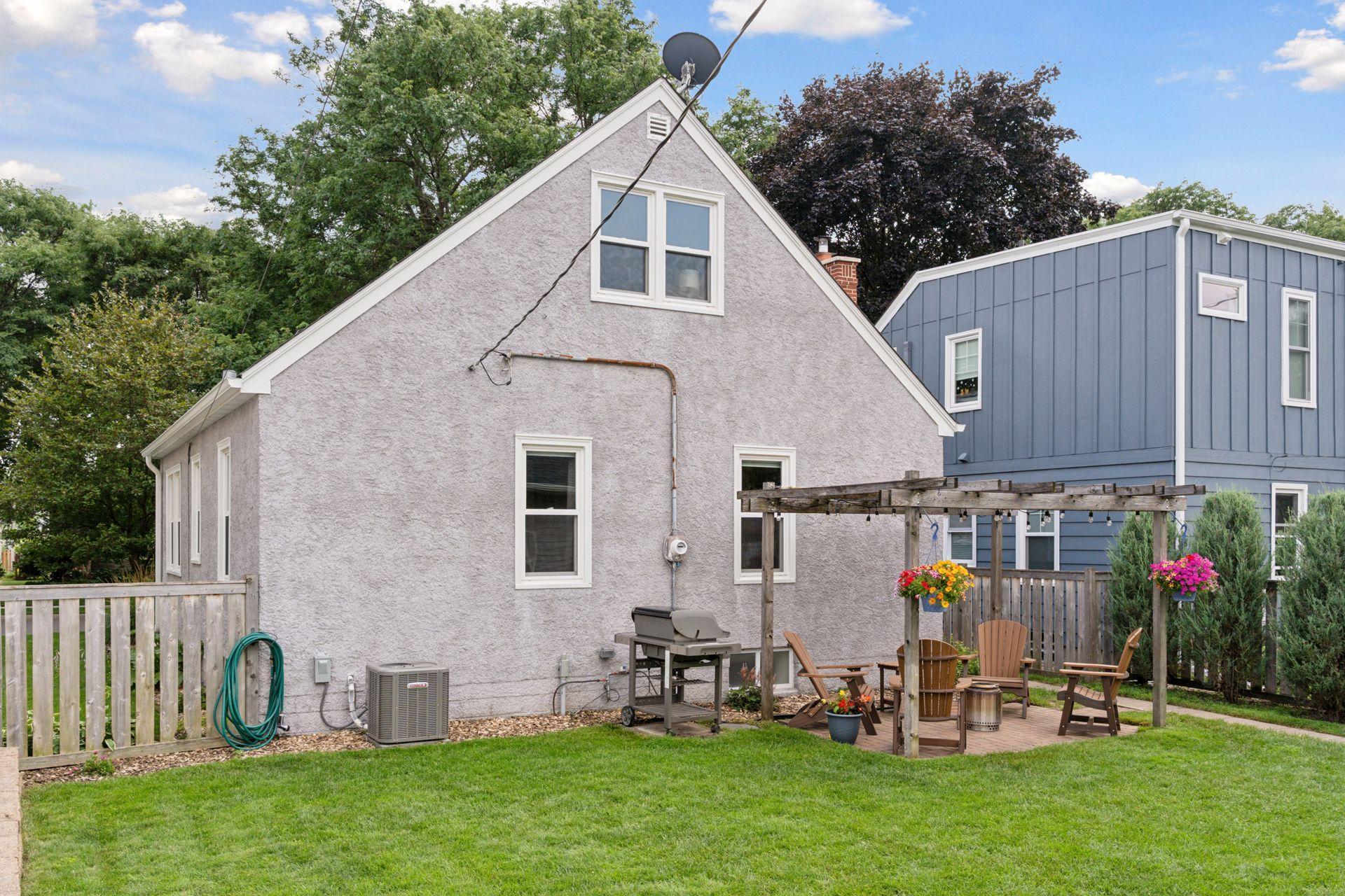 2135 Eleanor Avenue